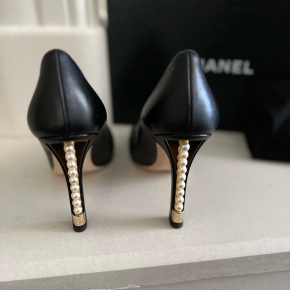 Chanel pumps - Picture 2 of 5